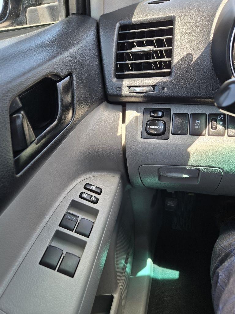 Toyota Highlander  2011