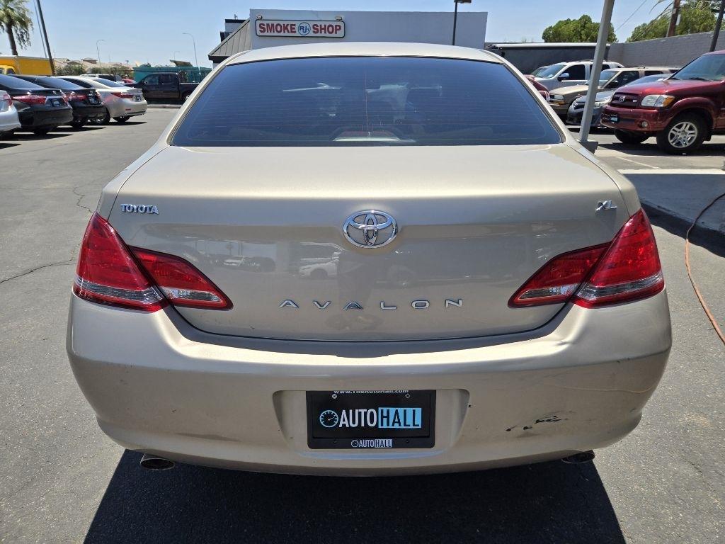 Toyota Avalon  2007