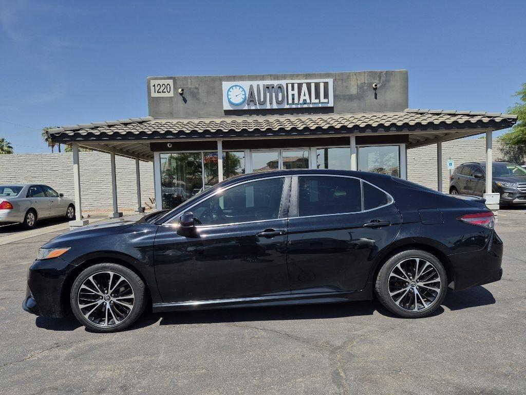 Toyota Camry  2018