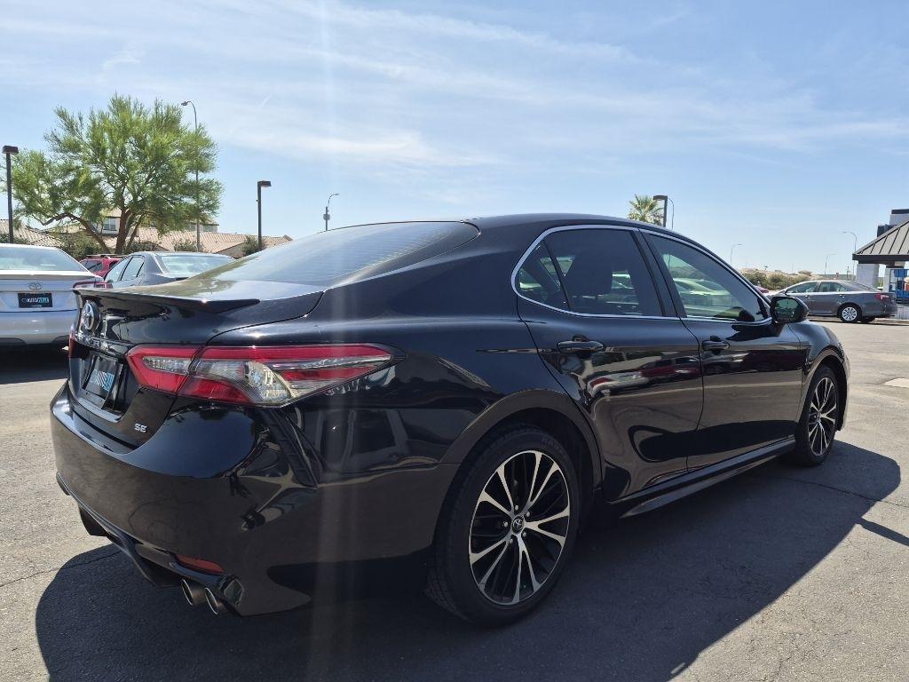 Toyota Camry  2018