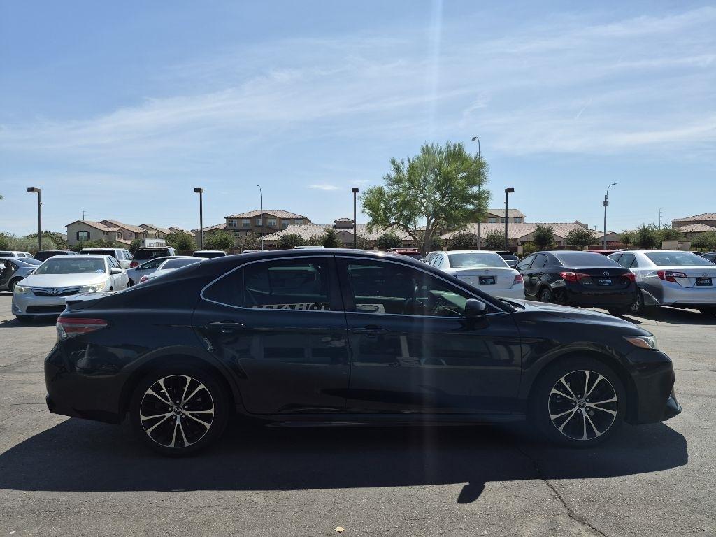 Toyota Camry  2018
