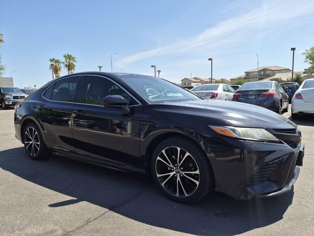 Toyota Camry  2018