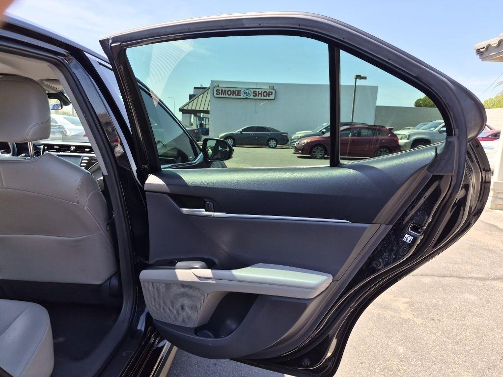 Toyota Camry  2018