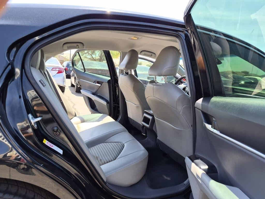 Toyota Camry  2018