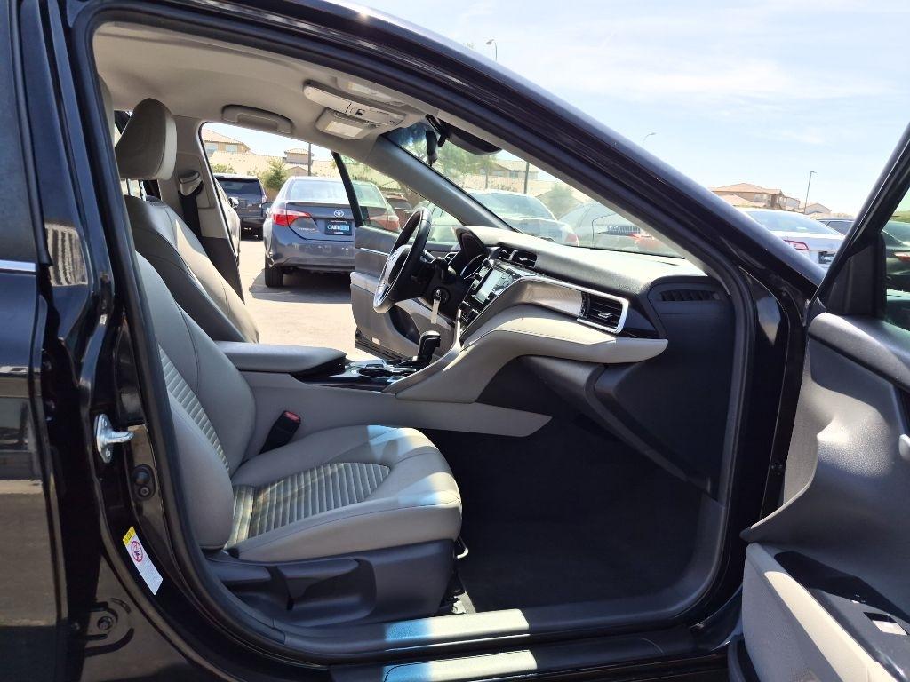 Toyota Camry  2018