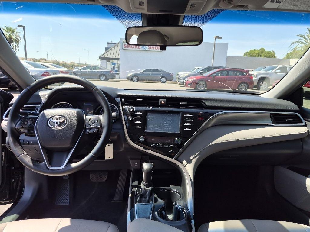 Toyota Camry  2018