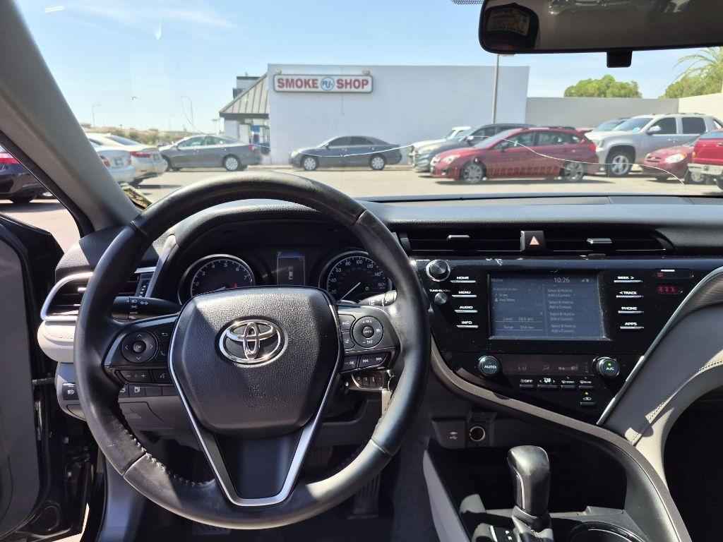 Toyota Camry  2018