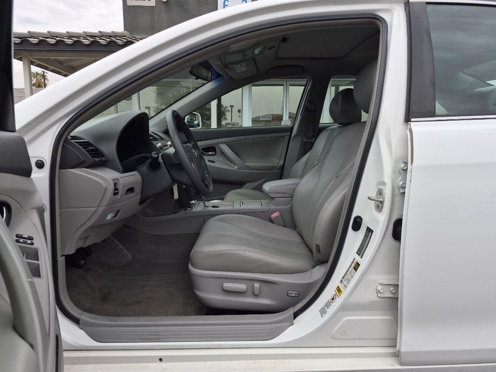 Toyota Camry  2010