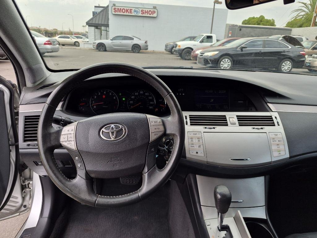 Toyota Avalon  2008