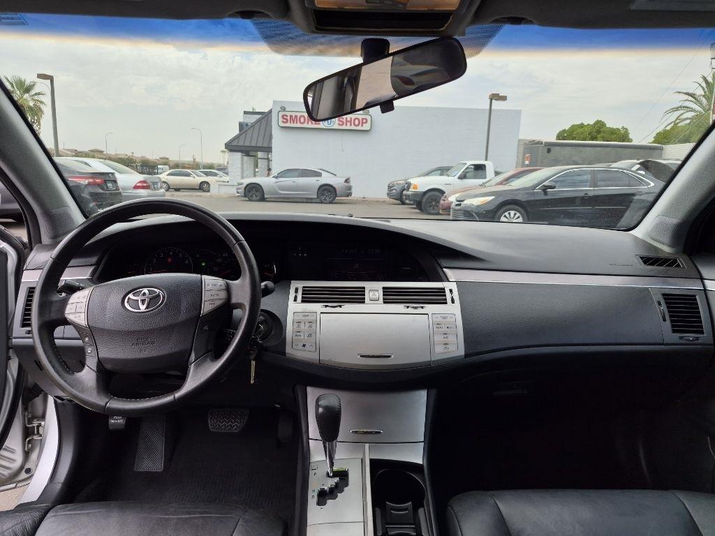 Toyota Avalon  2008