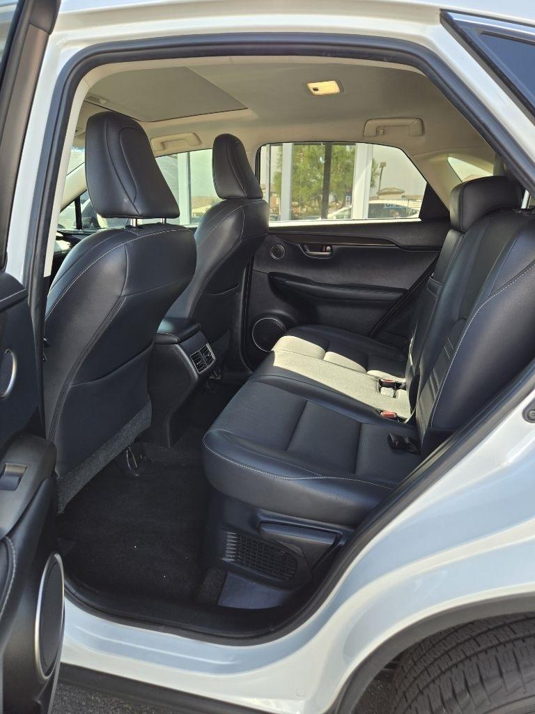 Lexus NX 200t  2016
