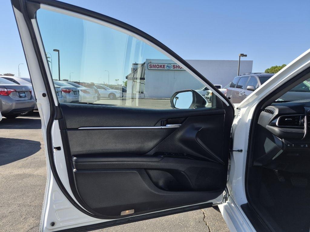 Toyota Camry  2019