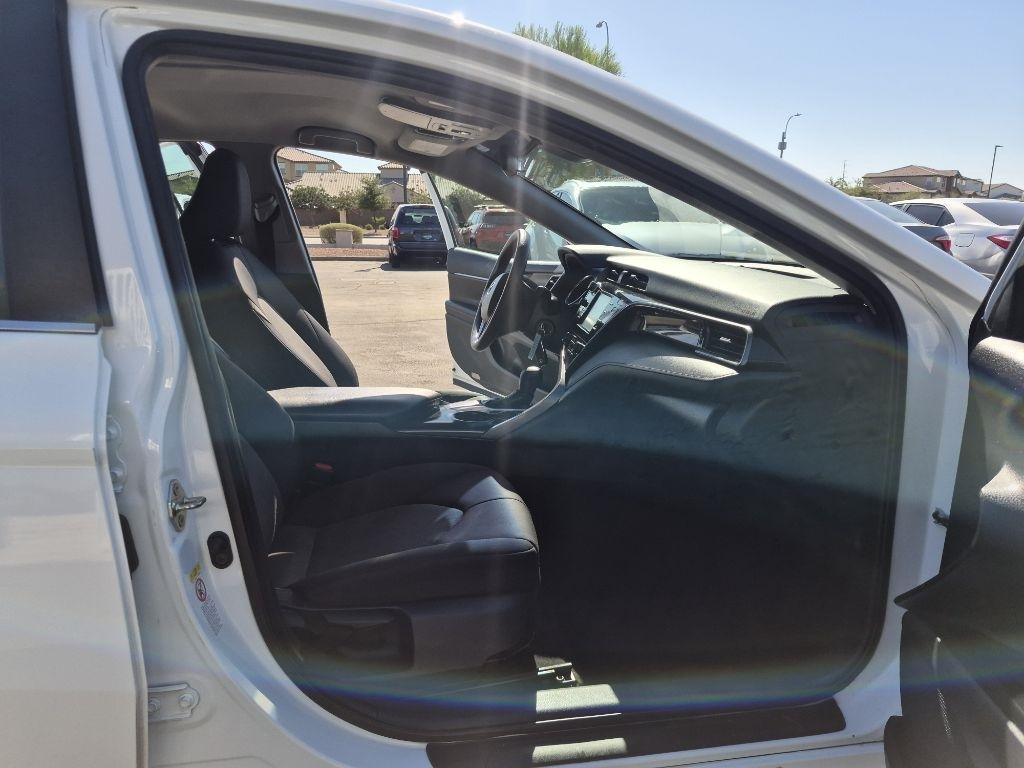 Toyota Camry  2019