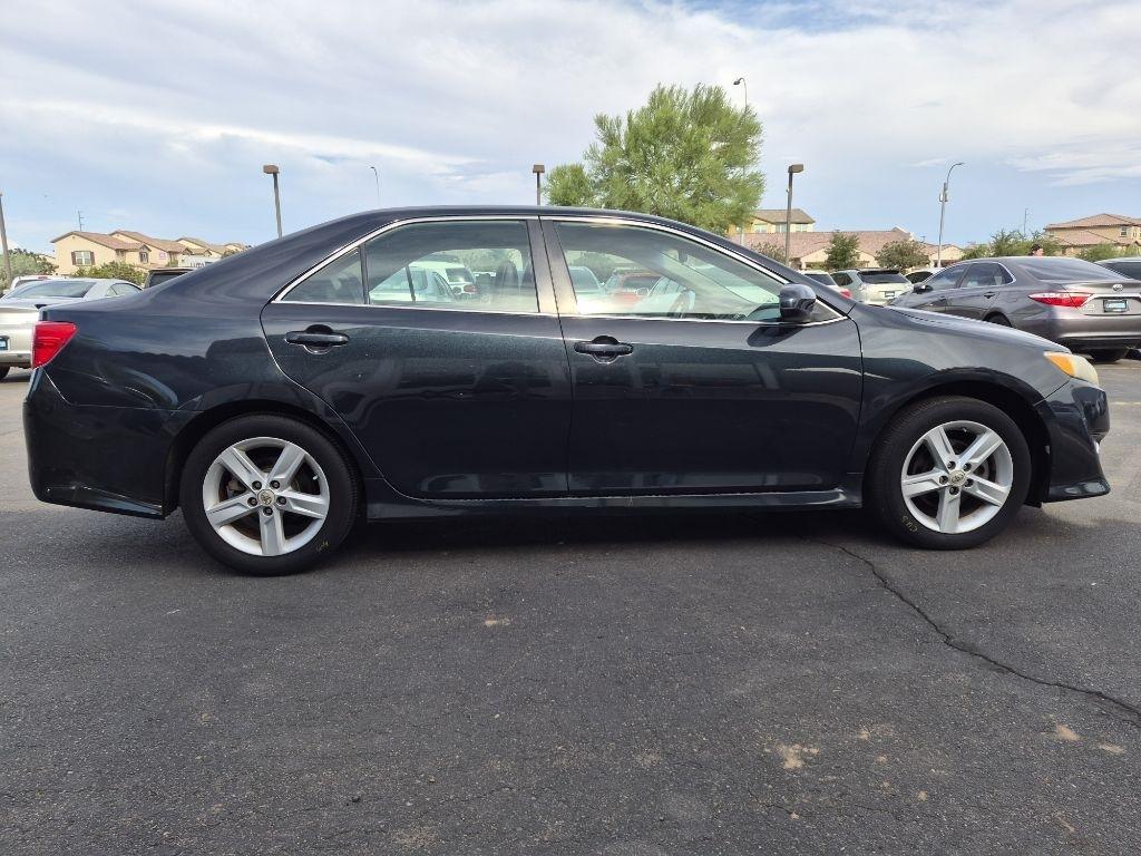 Toyota Camry  2012