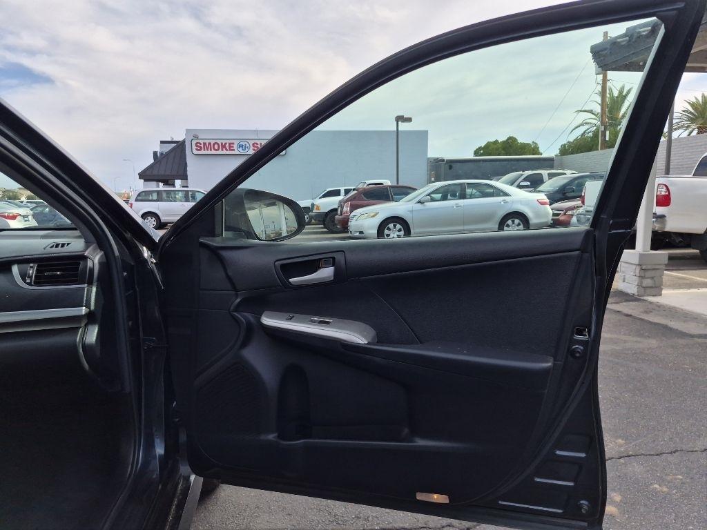 Toyota Camry  2012