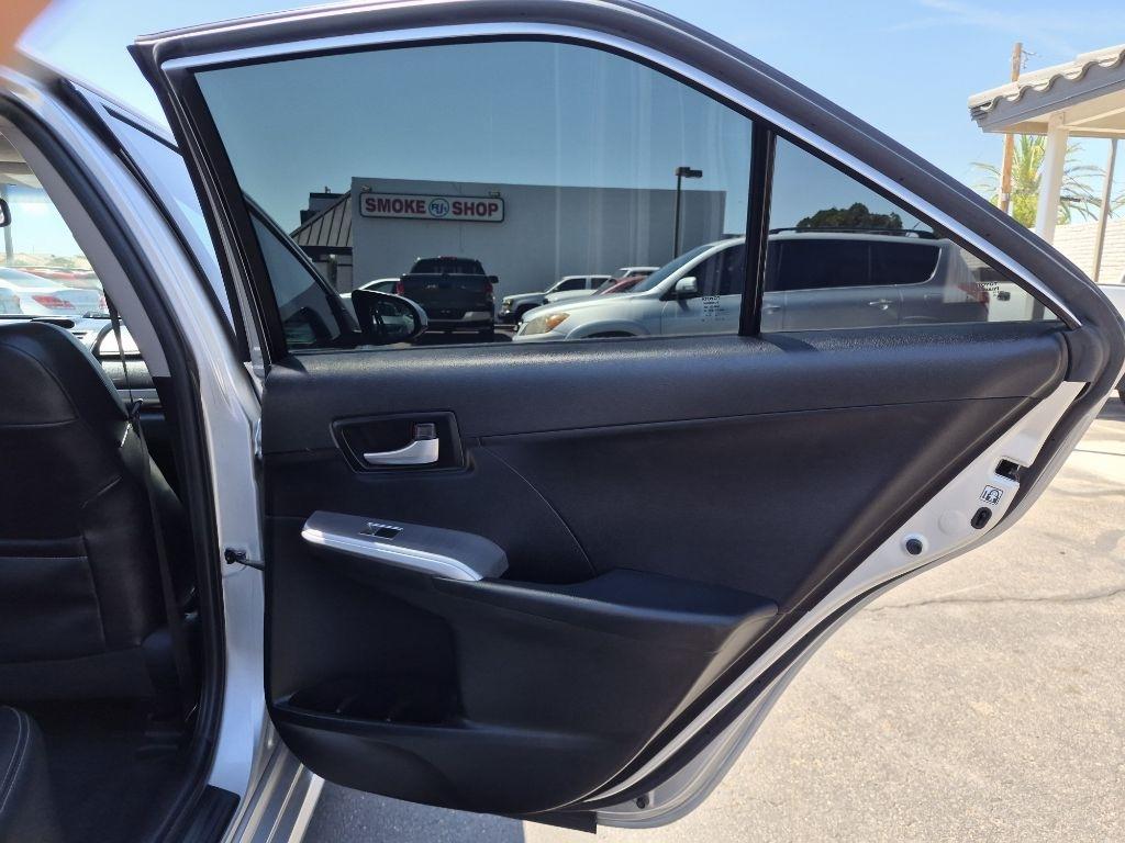 Toyota Camry  2012