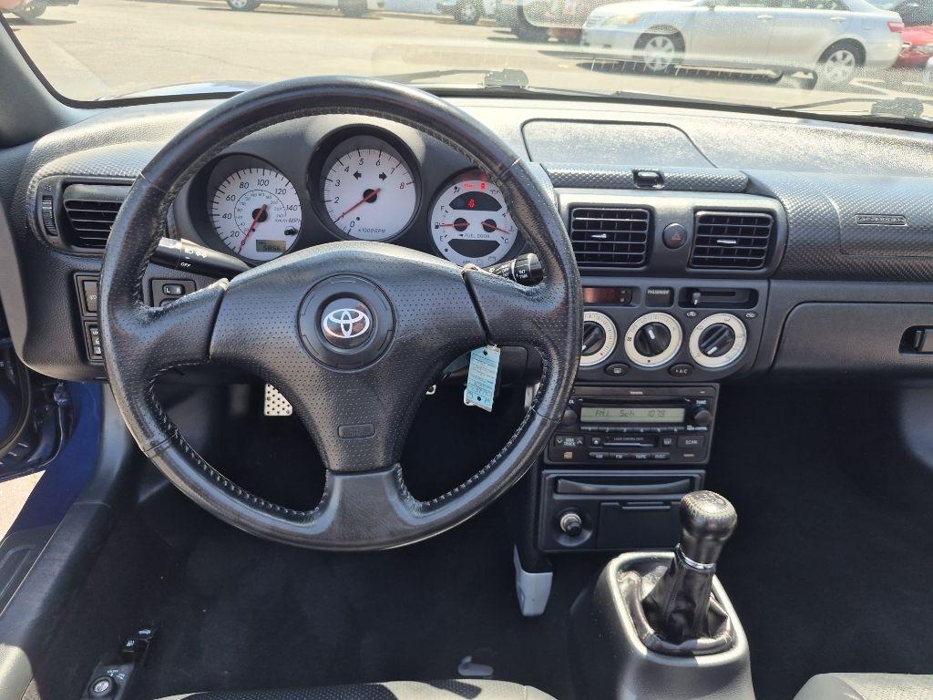 Toyota MR2 Spyder  2003