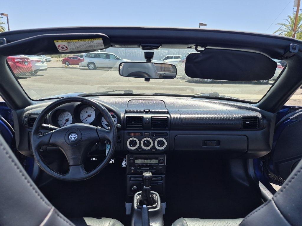 Toyota MR2 Spyder  2003