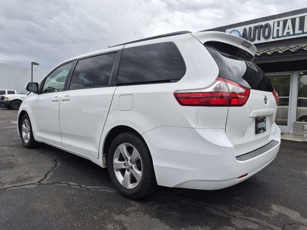 Toyota Sienna  2015