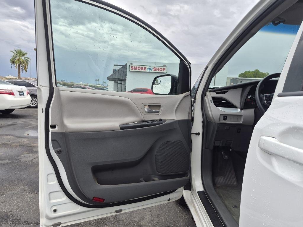 Toyota Sienna  2015
