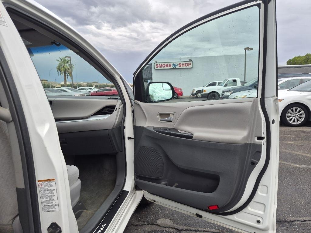 Toyota Sienna  2015