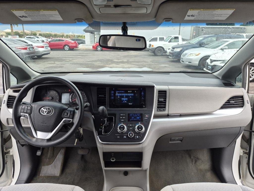 Toyota Sienna  2015