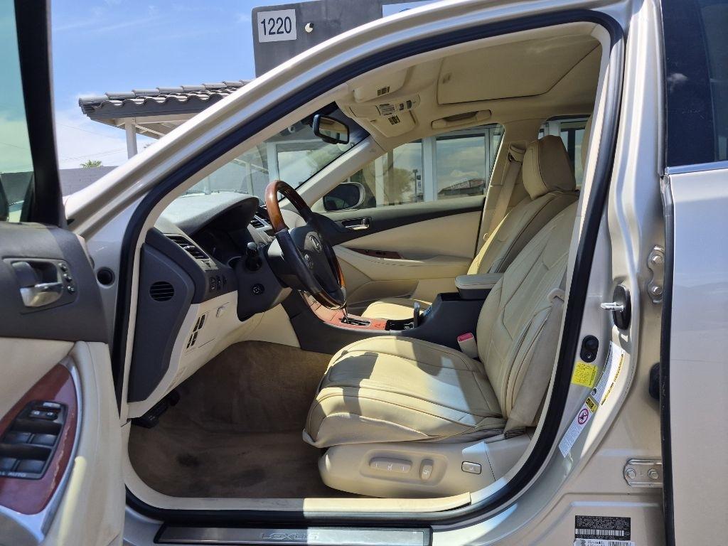 Lexus ES 350  2011