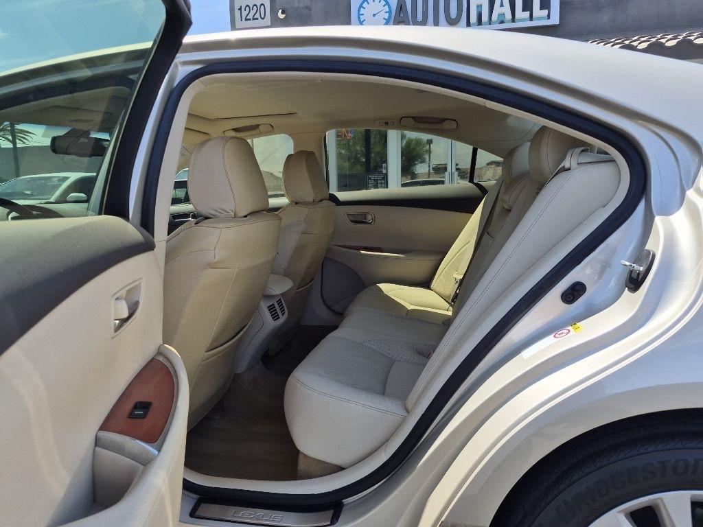 Lexus ES 350  2011