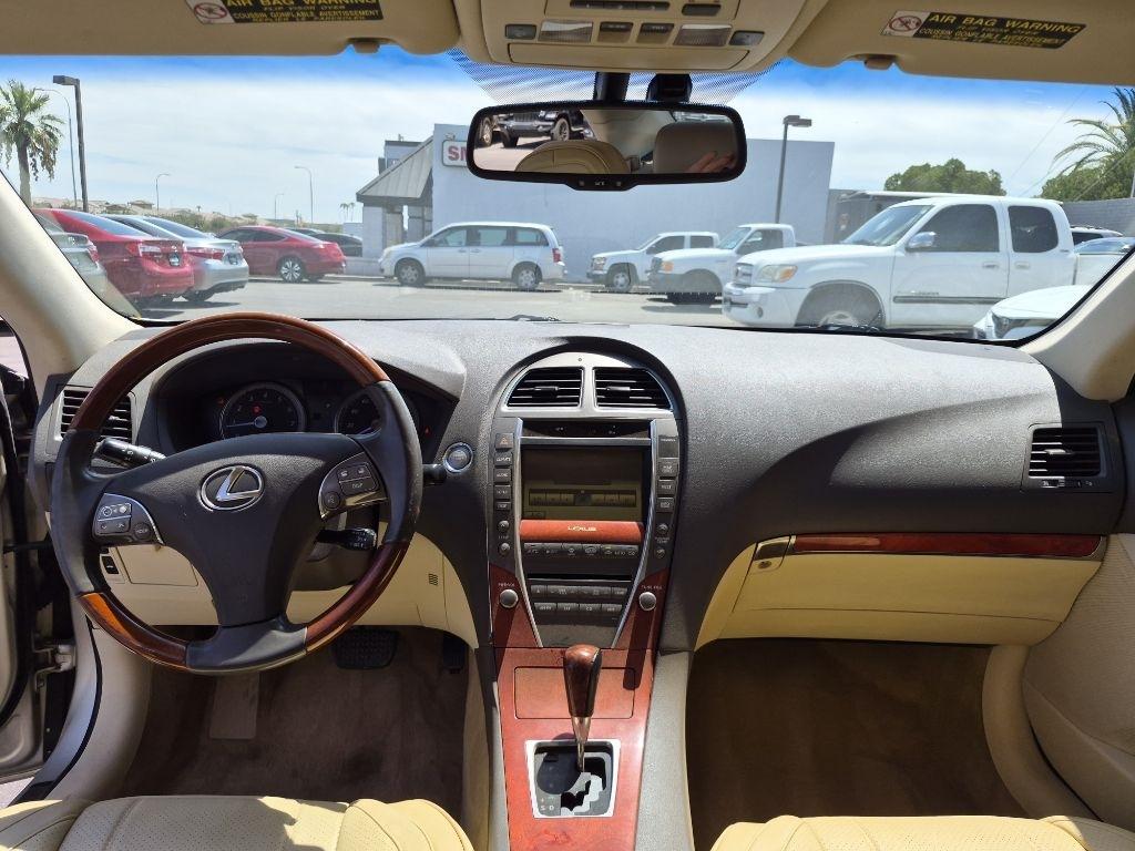 Lexus ES 350  2011