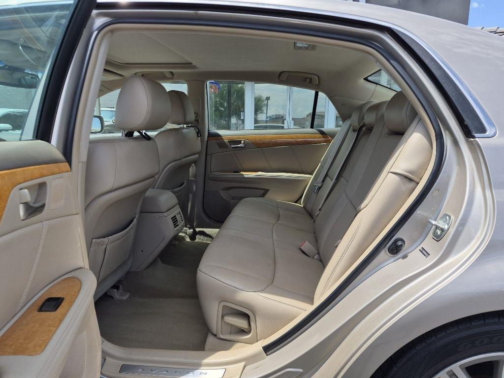 Toyota Avalon  2006