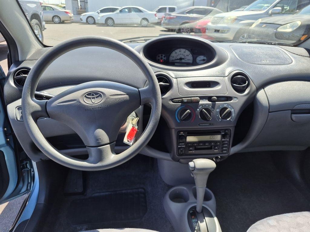 Toyota ECHO  2001