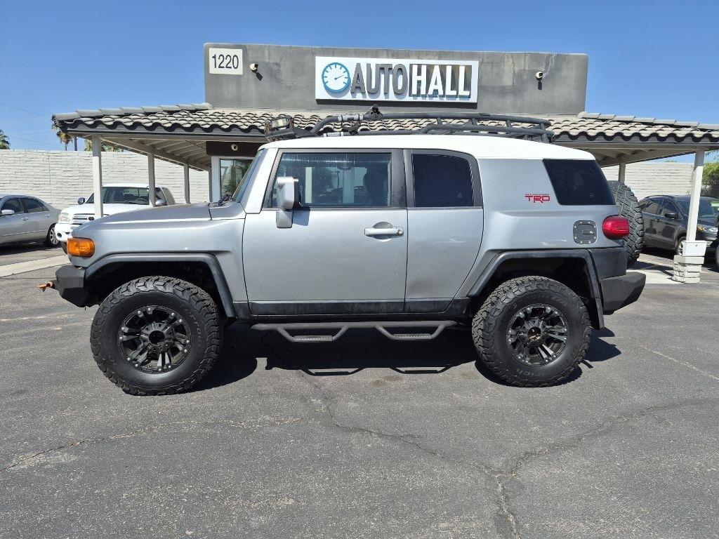 Toyota FJ Cruiser  2011