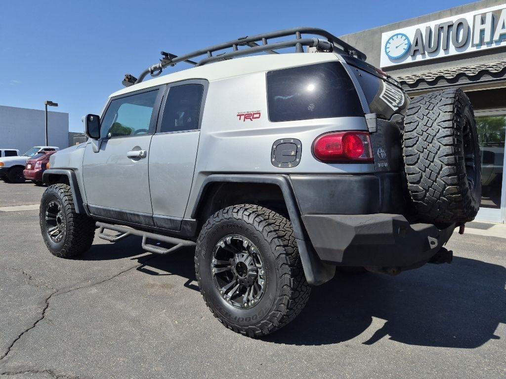Toyota FJ Cruiser  2011