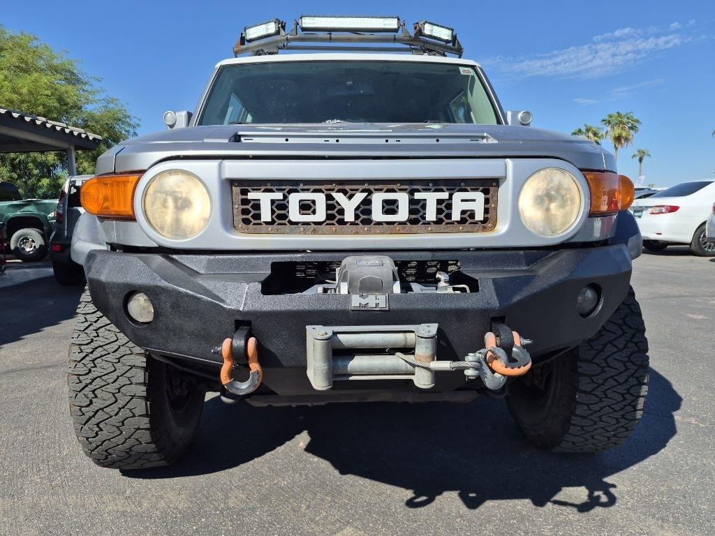 Toyota FJ Cruiser  2011