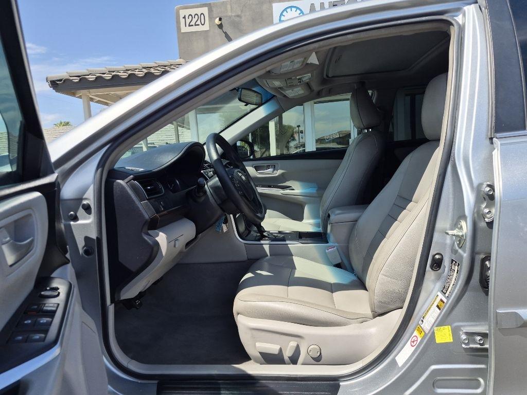 Toyota Camry  2017