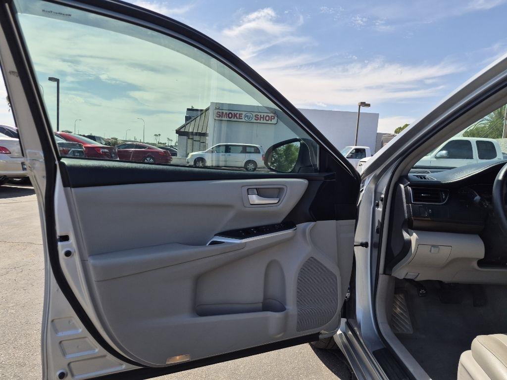 Toyota Camry  2017