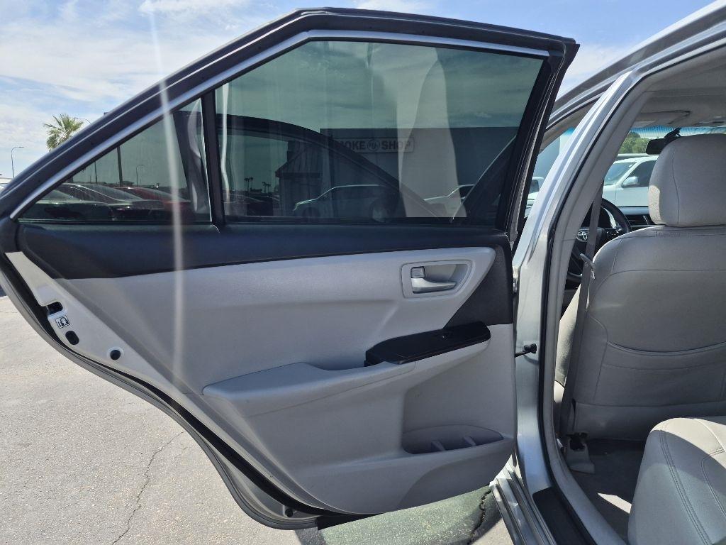 Toyota Camry  2017