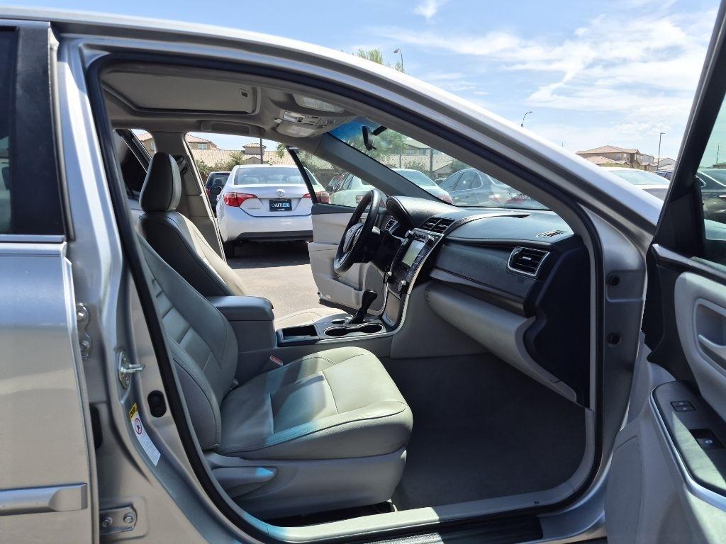 Toyota Camry  2017