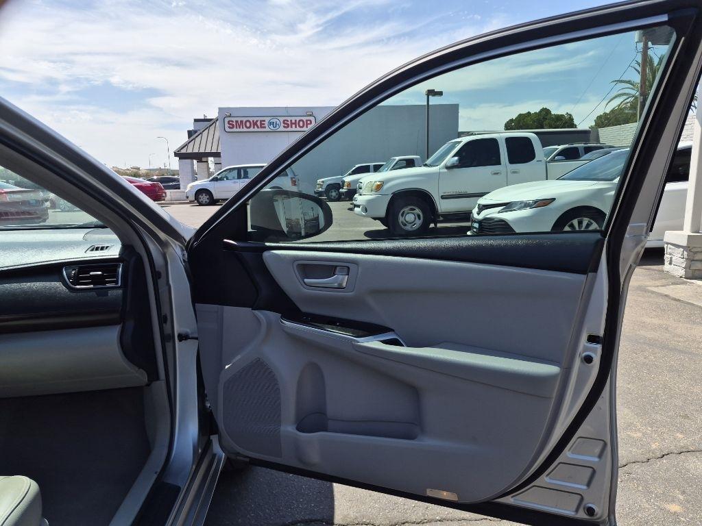 Toyota Camry  2017