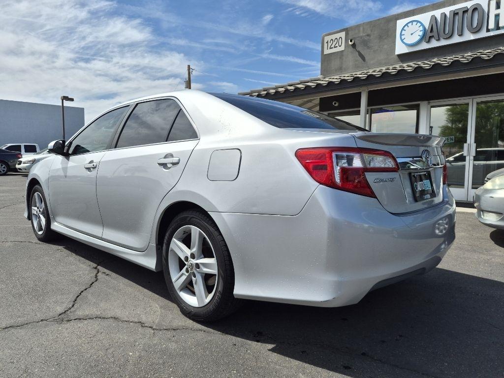 Toyota Camry  2012