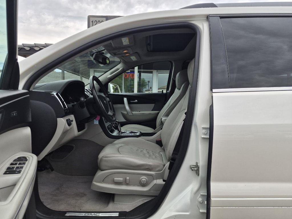 GMC Acadia  2010