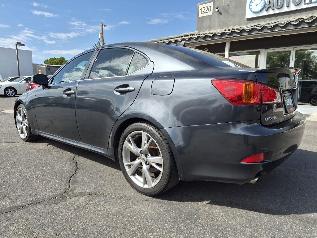 Lexus IS  2010