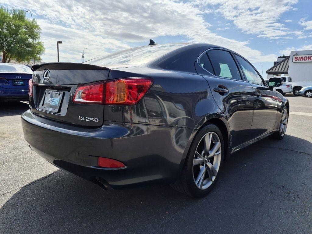 Lexus IS  2010