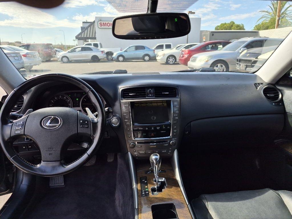 Lexus IS  2010