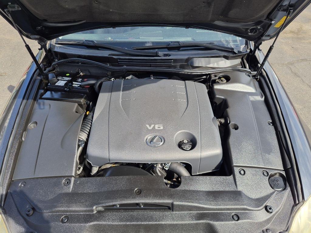 Lexus IS  2010