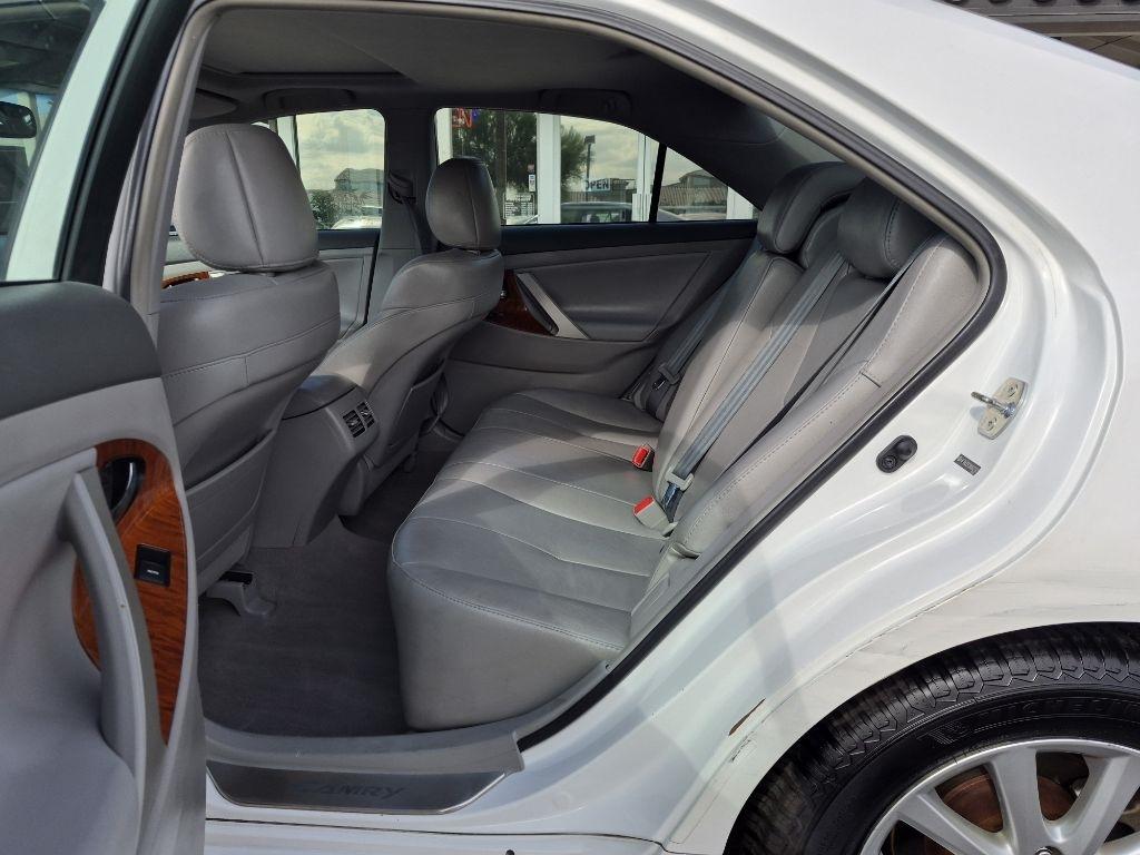 Toyota Camry  2010