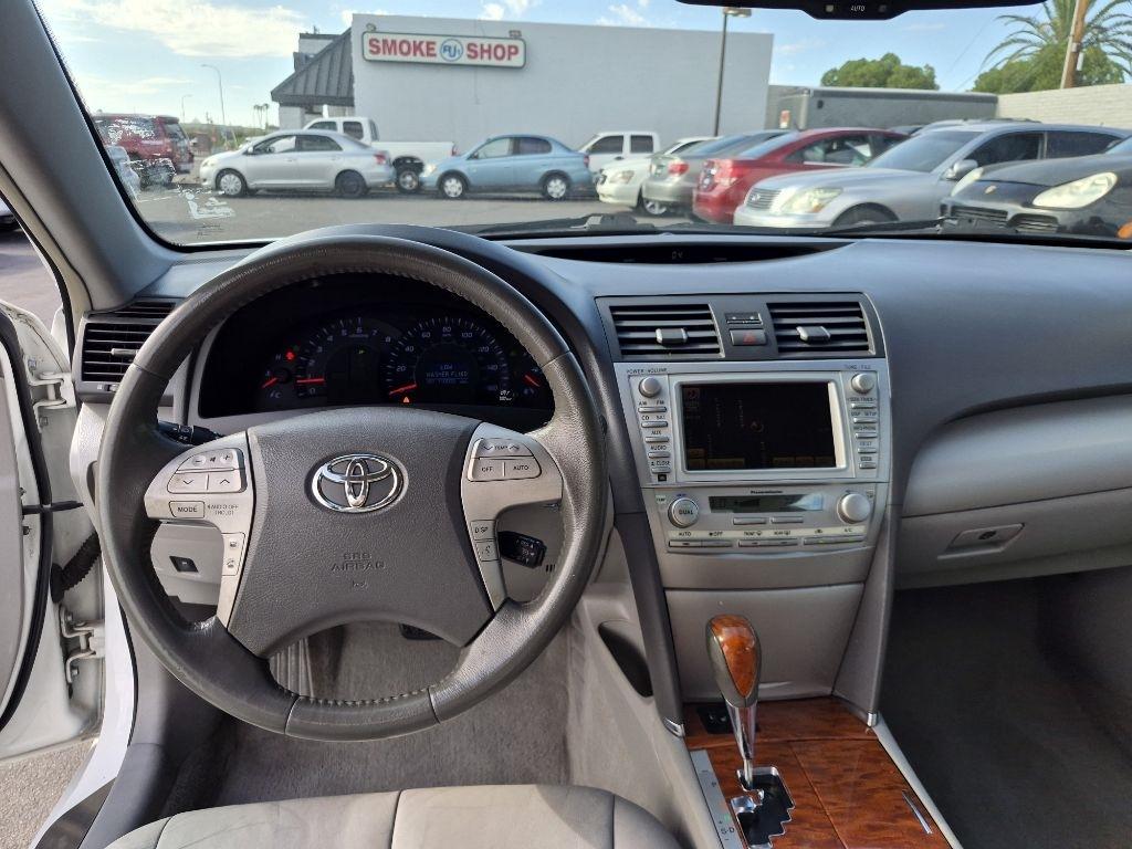 Toyota Camry  2010