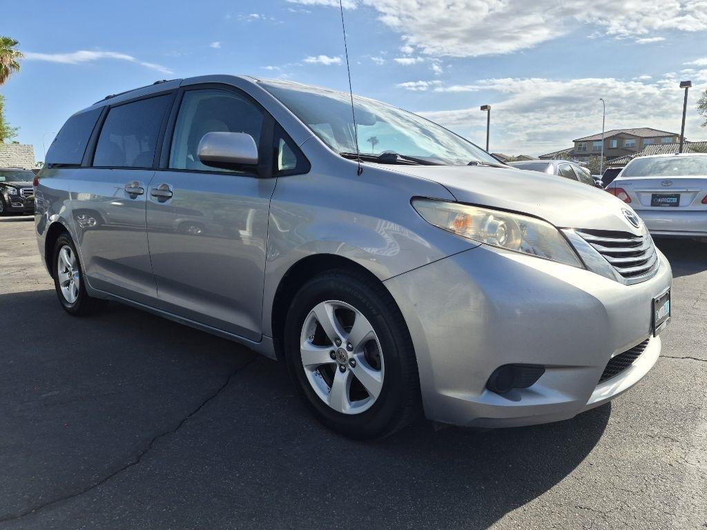 Toyota Sienna  2011
