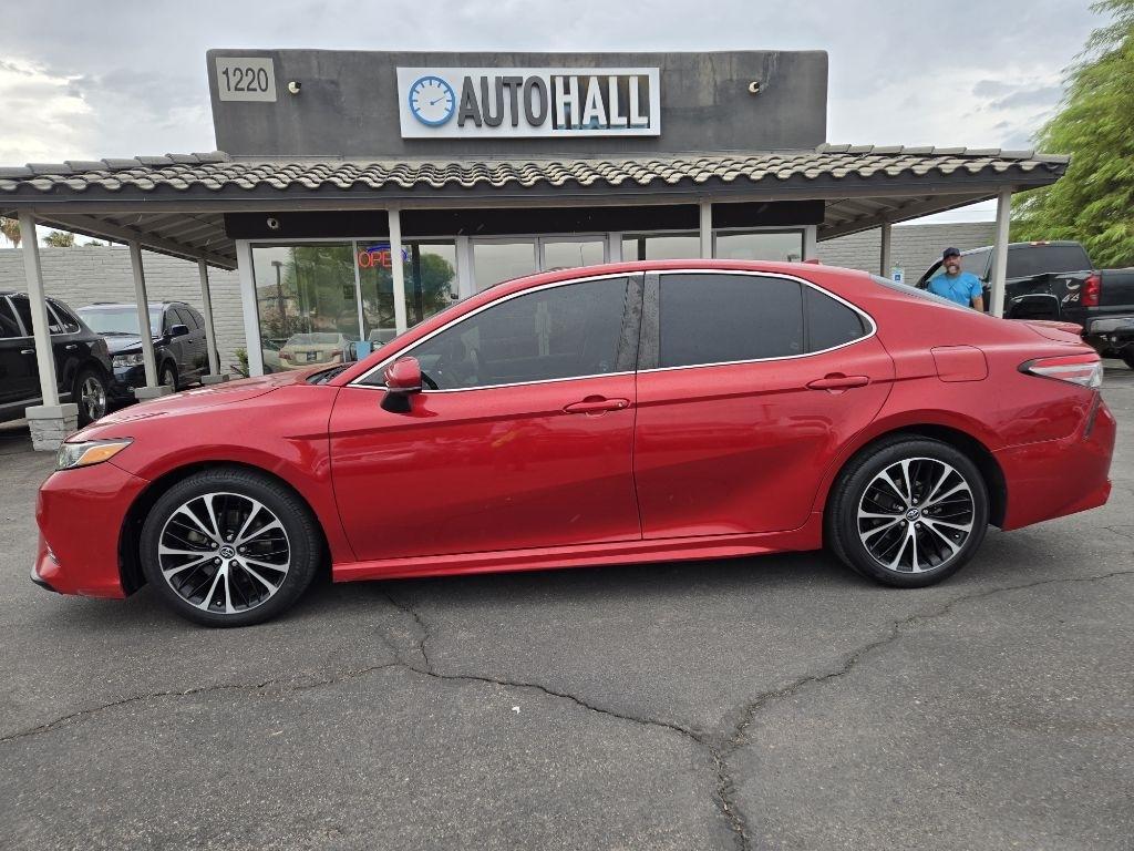 Toyota Camry  2019