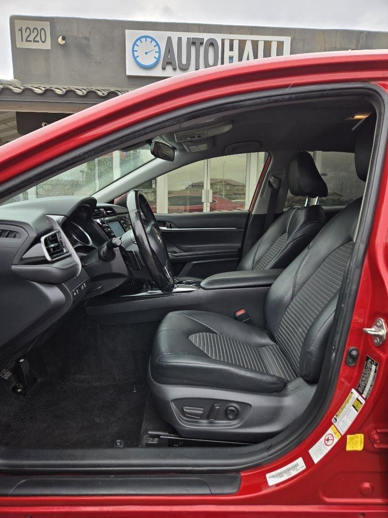 Toyota Camry  2019